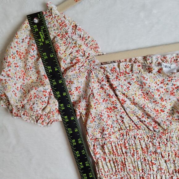 STORIA Small Smocked Square Neck BellSleeve FallVibe Sexy scrunched Elastic - Picture 7 of 16